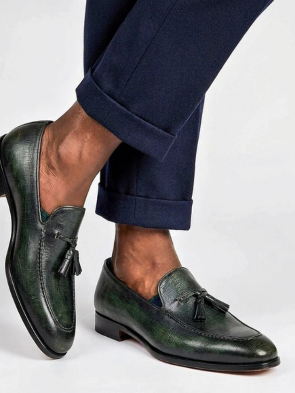 Magnanni for Saks Fifth Avenue Textured Green Leather Tassel Loafers Size: 9.5